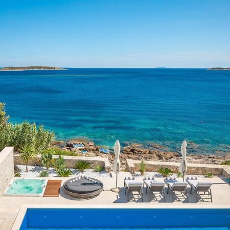 Villa Carisma Island Vis Exterior photo