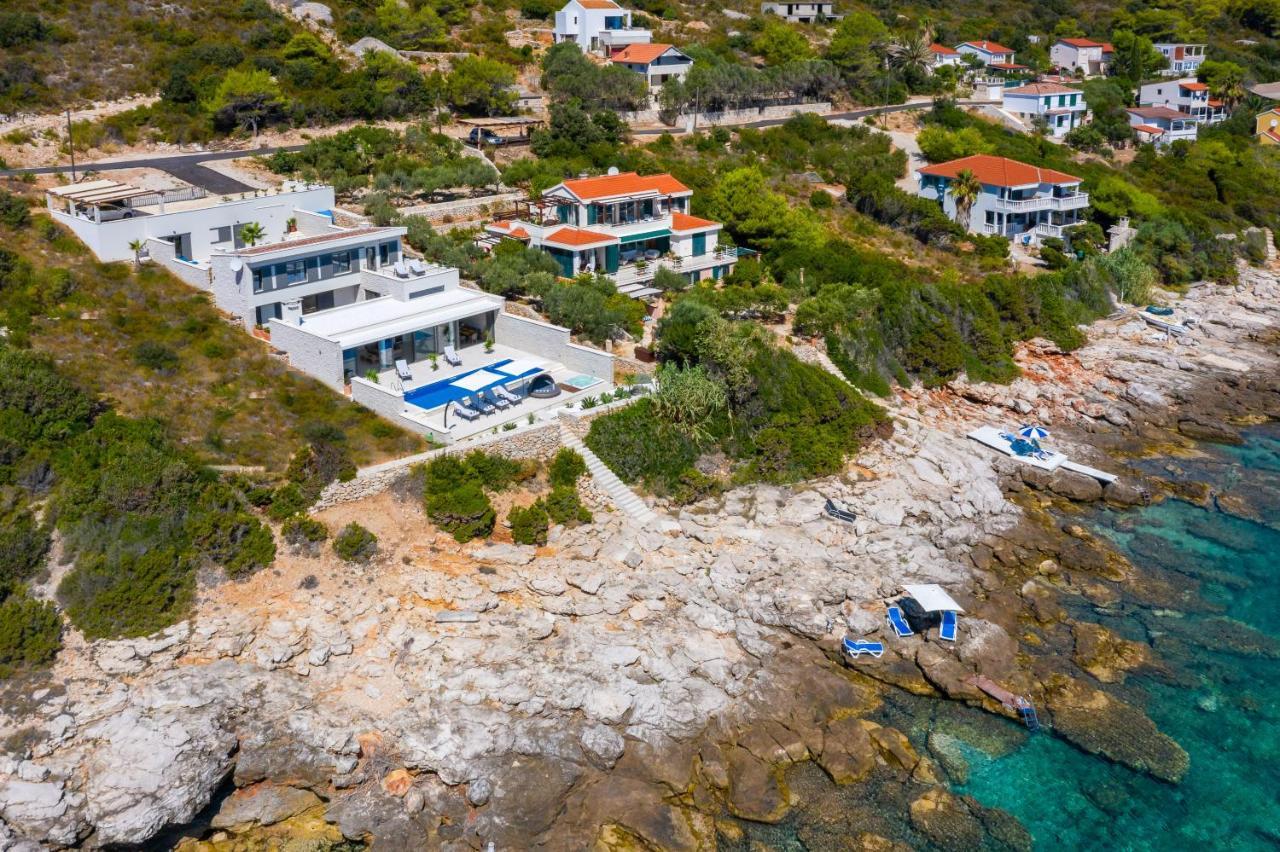 Villa Carisma Island Vis Exterior photo