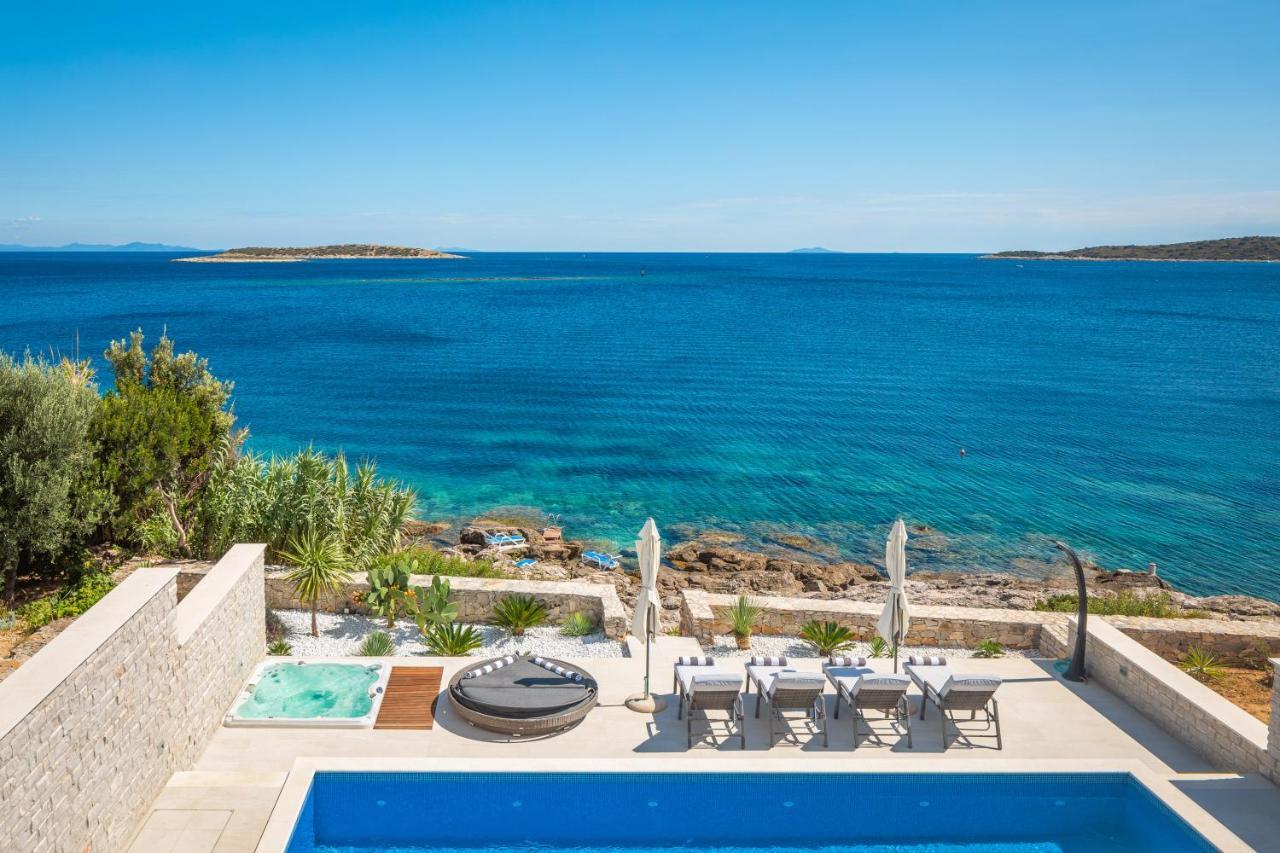 Villa Carisma Island Vis Exterior photo